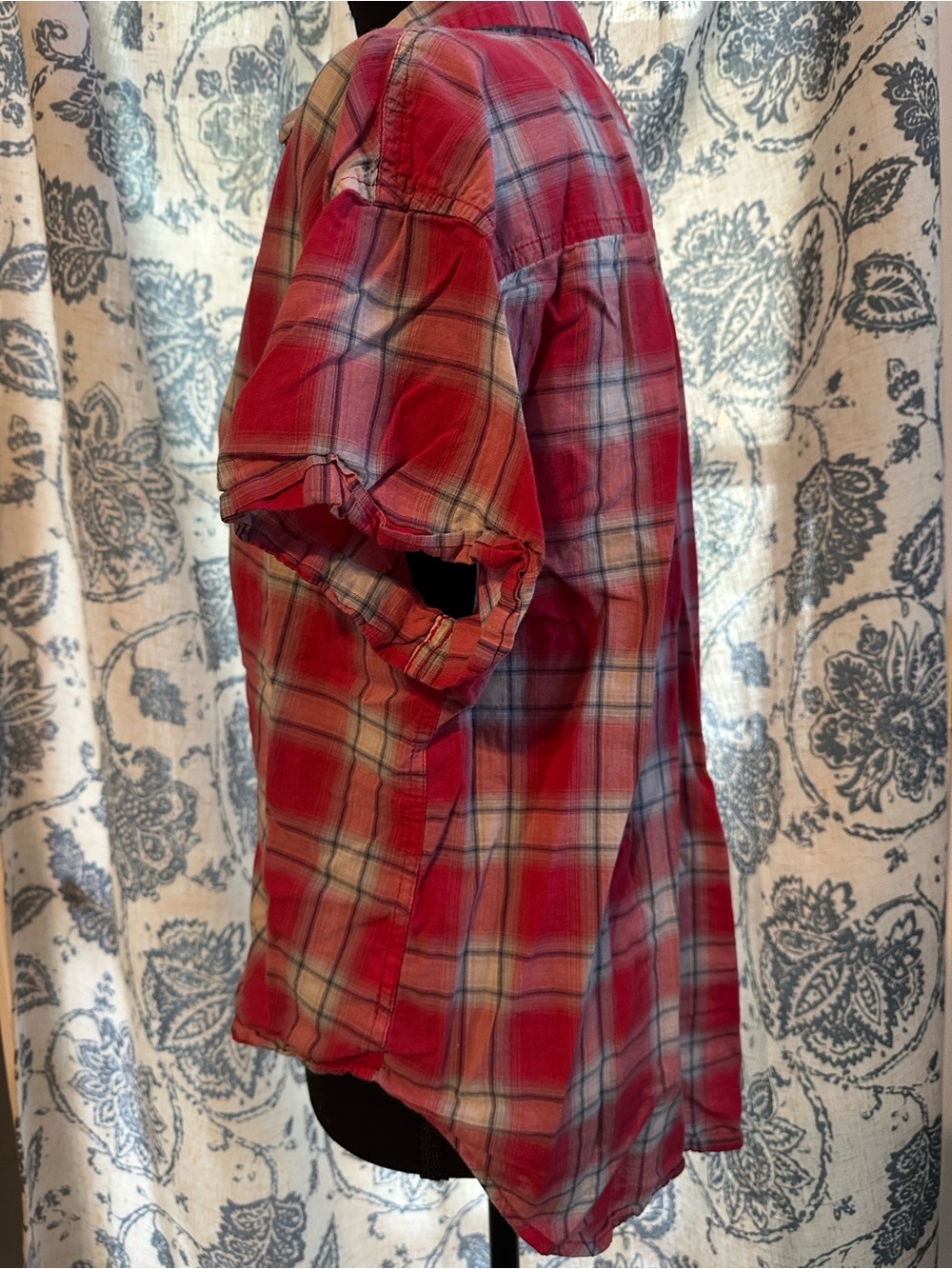 Universal Thread Red Plaid Button-Down Short Sleeve Shirt - Picture 5 of 6